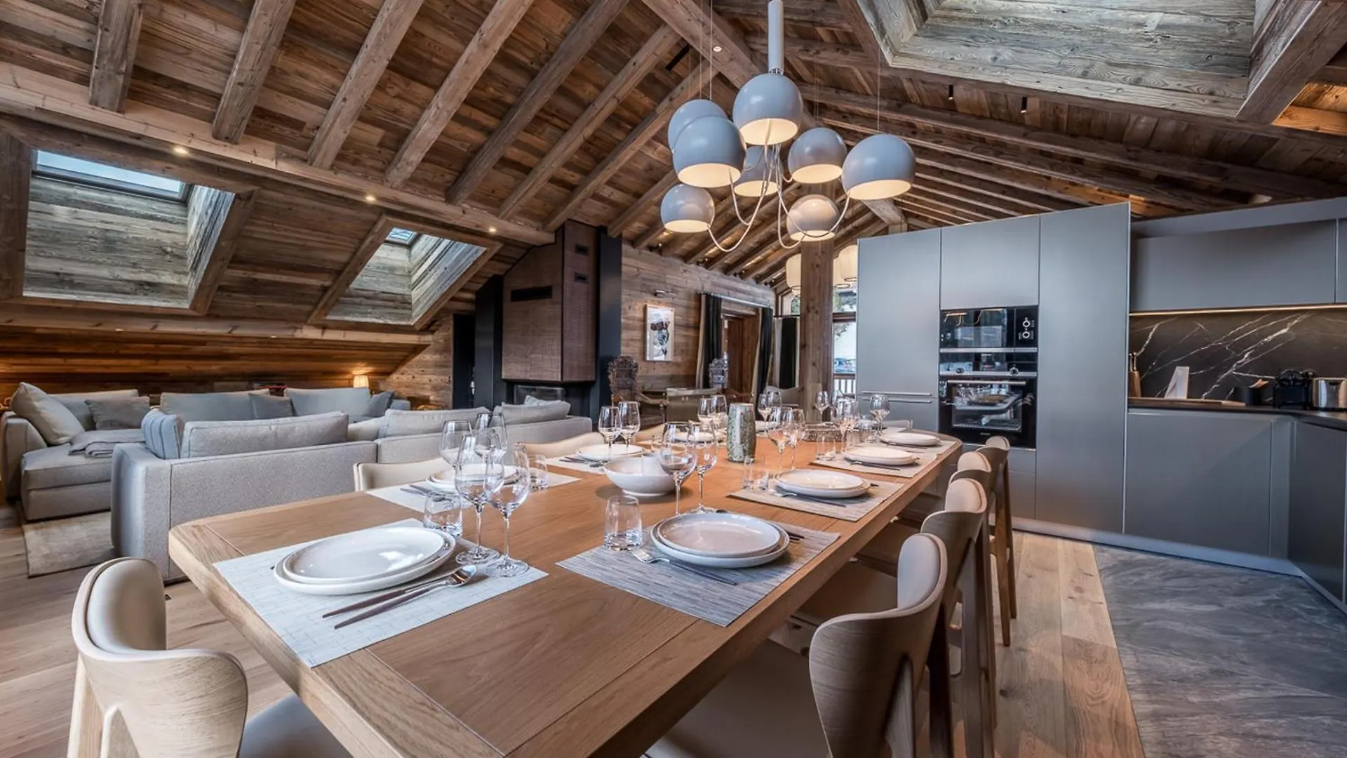 Penthouse Duplex De Luxe Avec Services Inclus - 5 Chambres - Fr-1-613-121 Les Allues 0*,  Francia